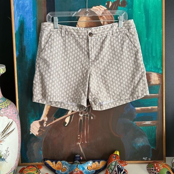 Merona Tan Patterned Women's Bermudas 8 - Picture 2 of 16